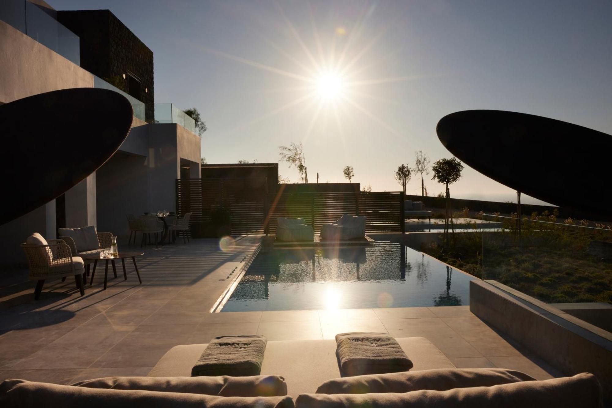 Aernia Suites & Art Akrotírion Екстериор снимка